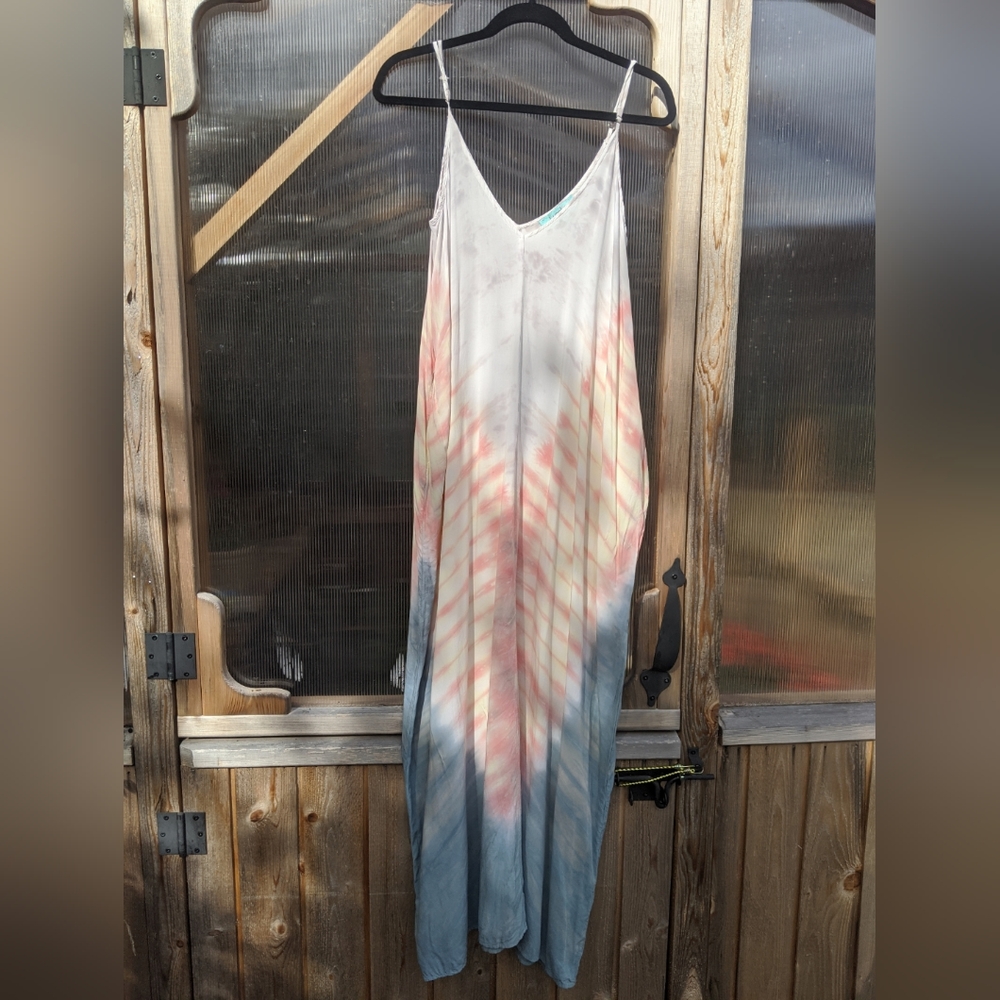 Karlie Sundress, MEDIUM